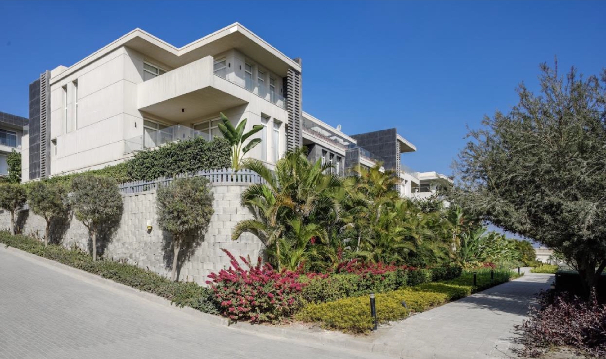 BOTANICA LANDSCAPES – Portfolio – 21