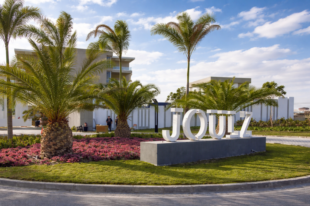 BOTANICA LANDSCAPES - Portfolio - Joulz Compound landscape project (design and build)